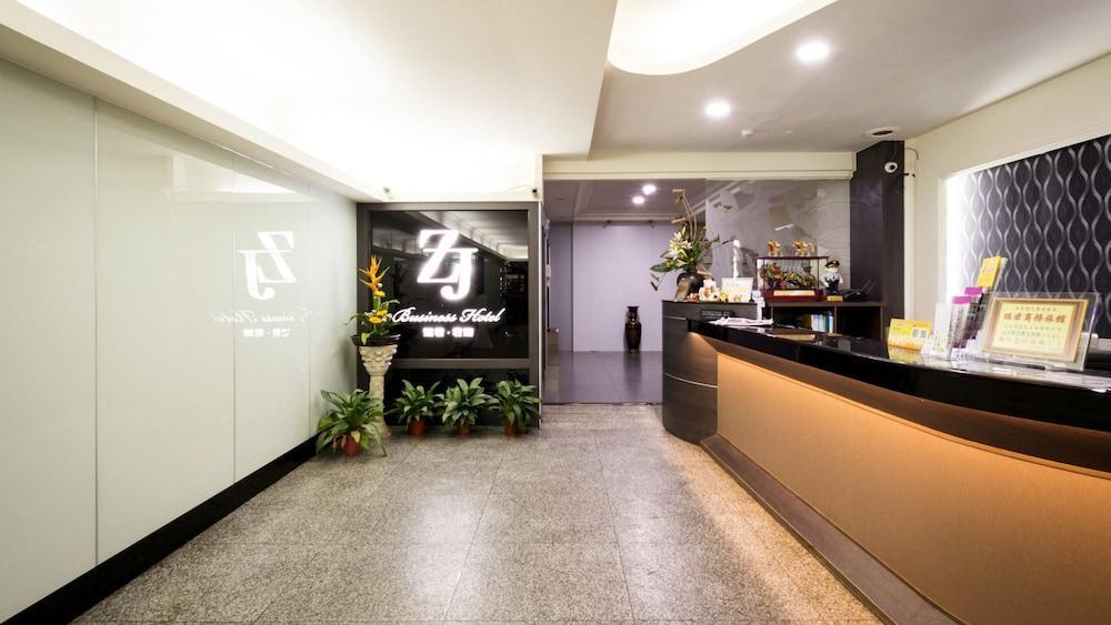 טאיצ'ונג Zaw Jung Business Hotel מראה חיצוני תמונה